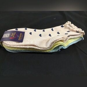 HOLD FOR THREE NWT WOMENS PILATES SOCKS OS RUFFLE ANKLE